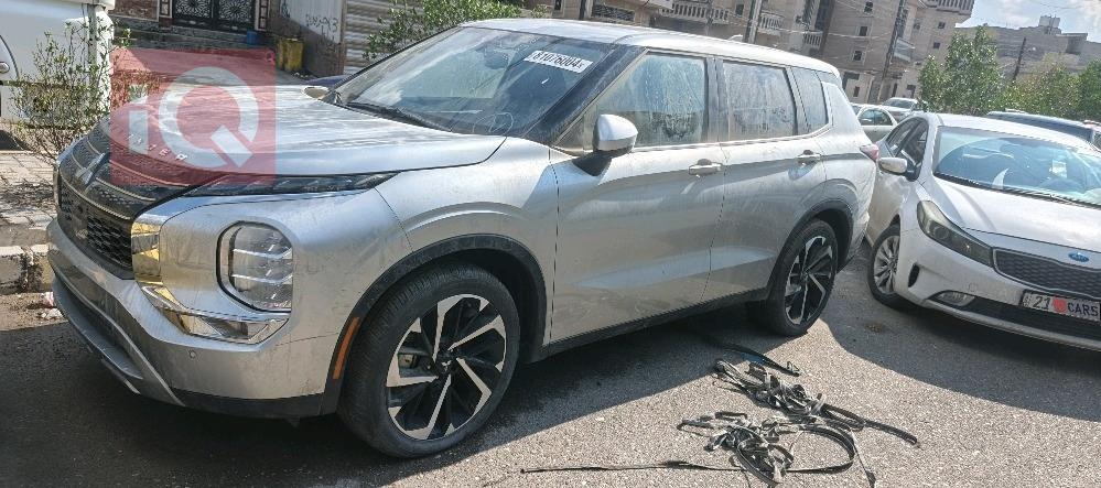 ميتسوبيشي اوتلاندر